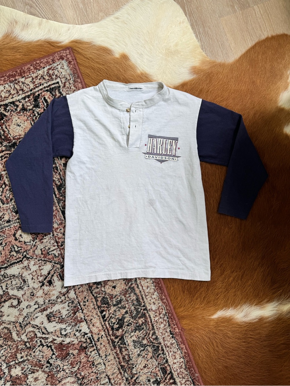 VINTAGE 90s Harley-Davidson White /  Navy Henley